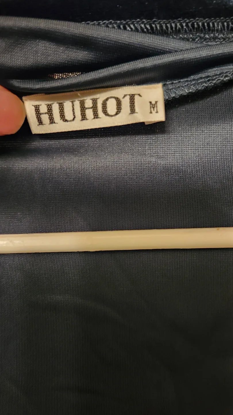 HUHOT Velvet Bolero Shrug - Size M image indicator(2)