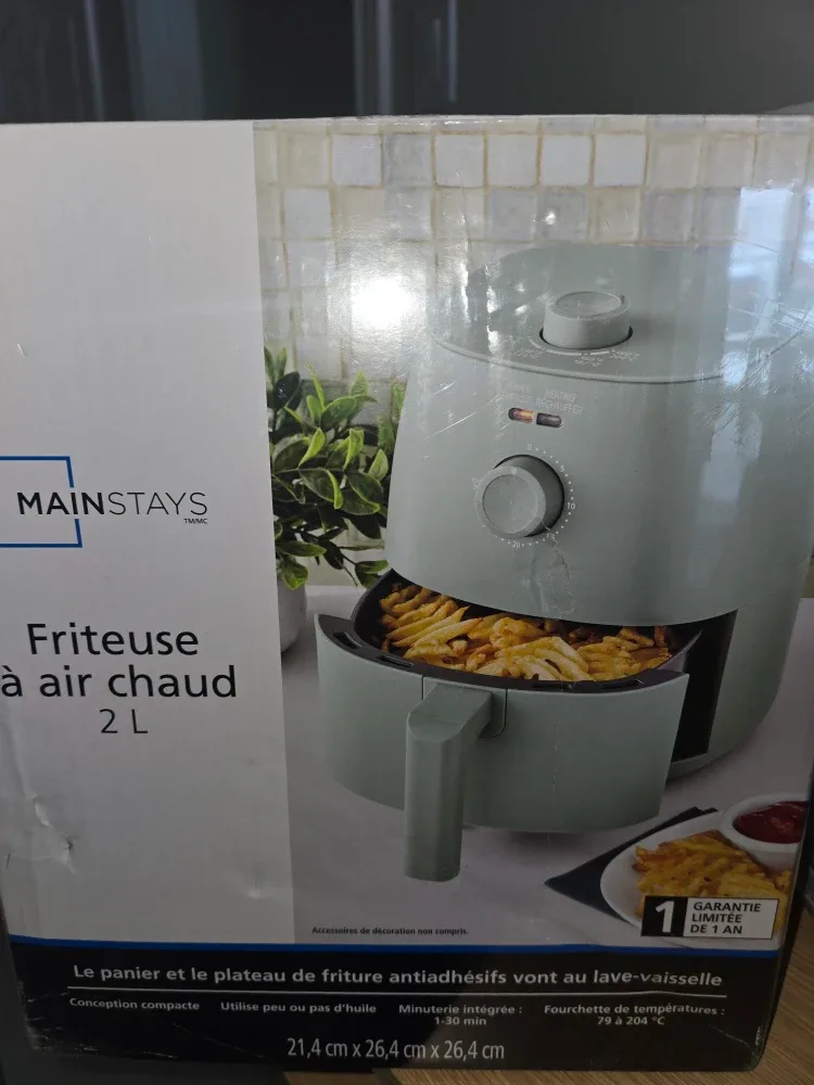 Mainstays 2.2 qt Air Fryer - Brand New! image indicator(2)
