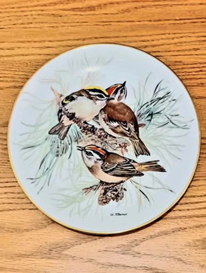 Vtg.W. German 22 Kt Gold Tirschenreuth Porcelain image indicator(3)