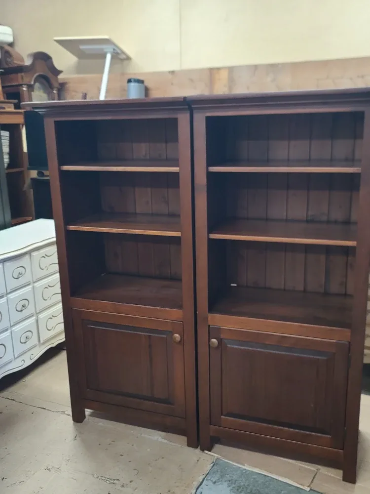 2 SOLID WOOD DISPLAY CABINETS