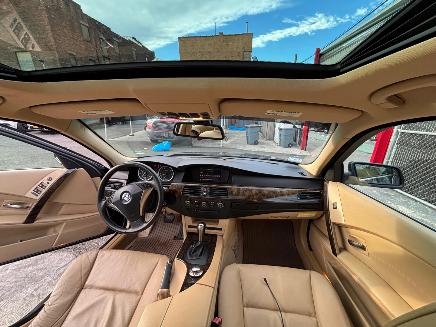 BMW 545i  2004 - photo 4