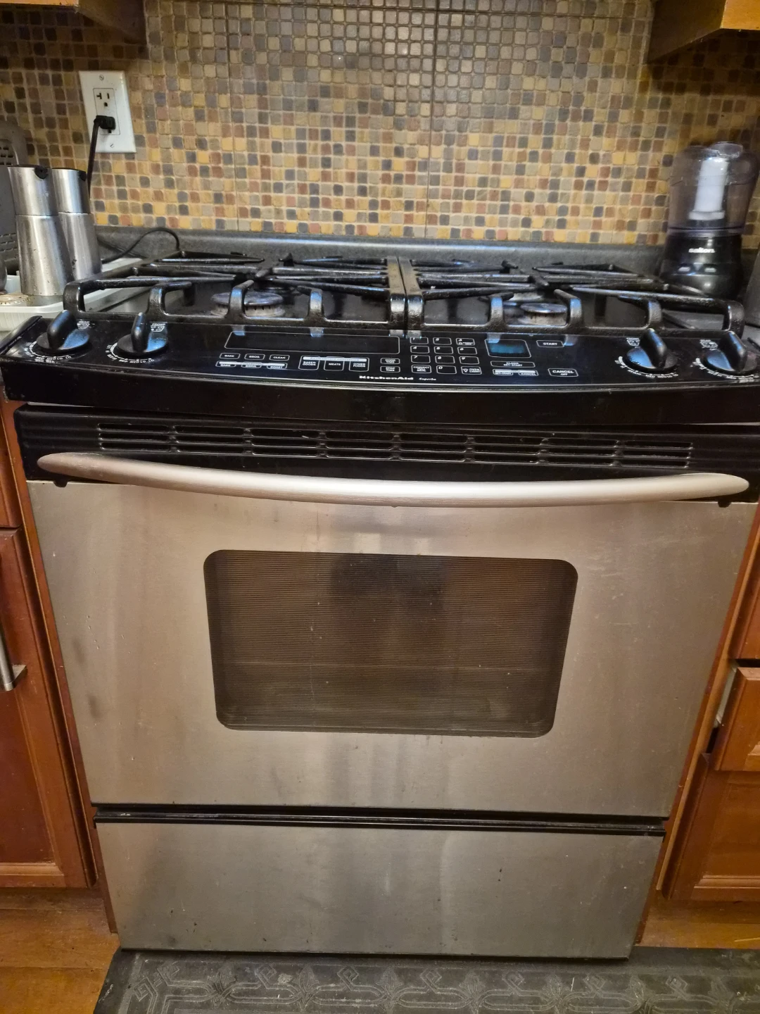 KitchenAid Fridge & Gas Range - photo 4