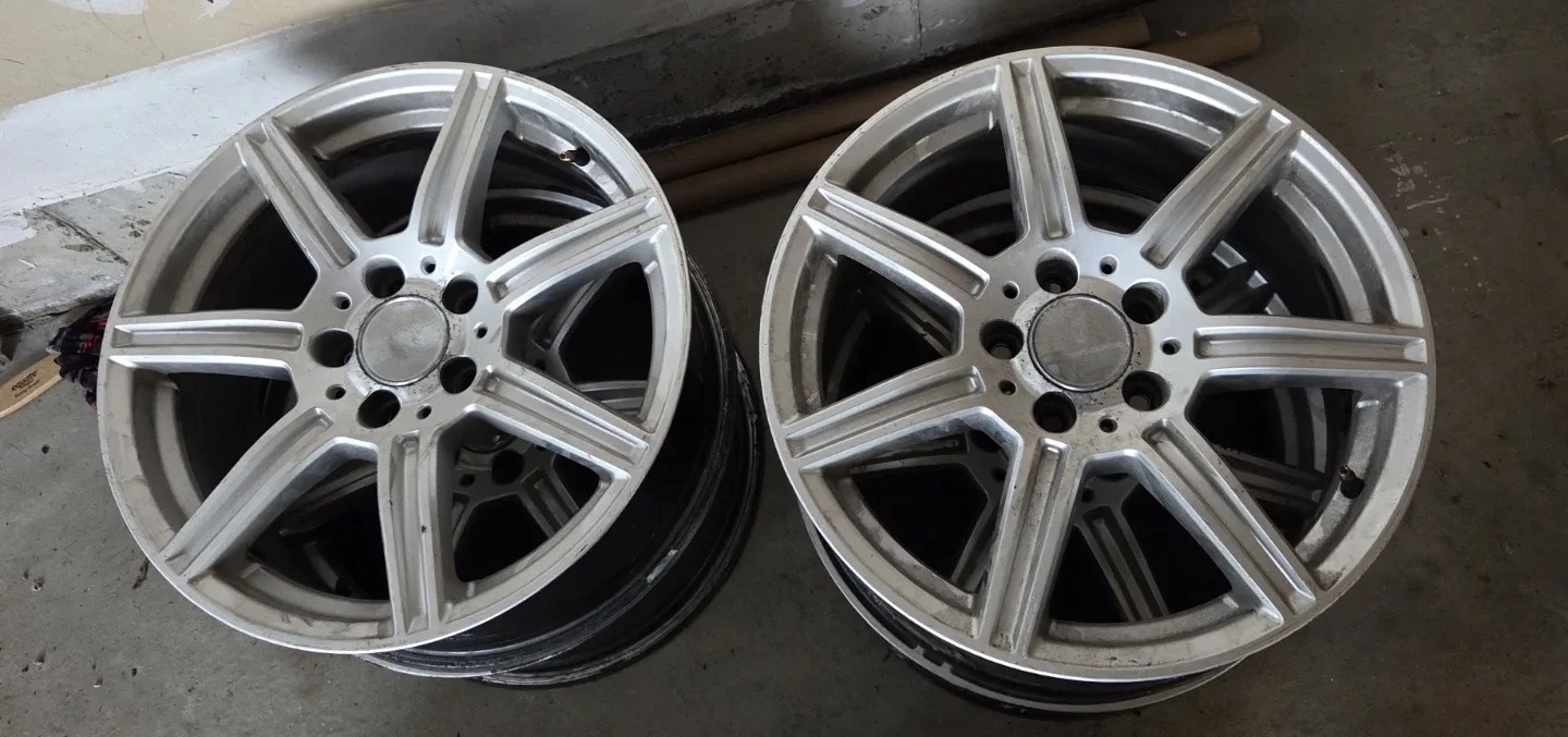 4 Alloy Wheels image indicator(2)