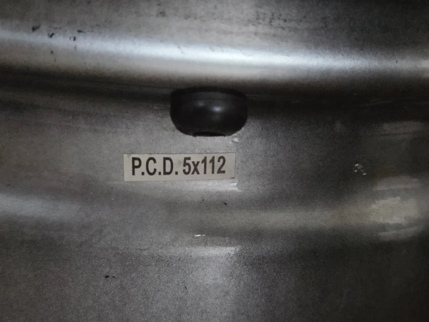 4 Alloy Wheels image indicator(3)