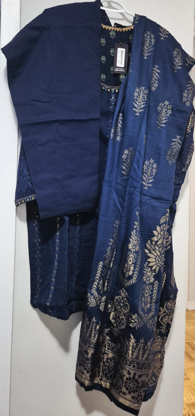 Brand New Women's Three Piece Suit - photo 2