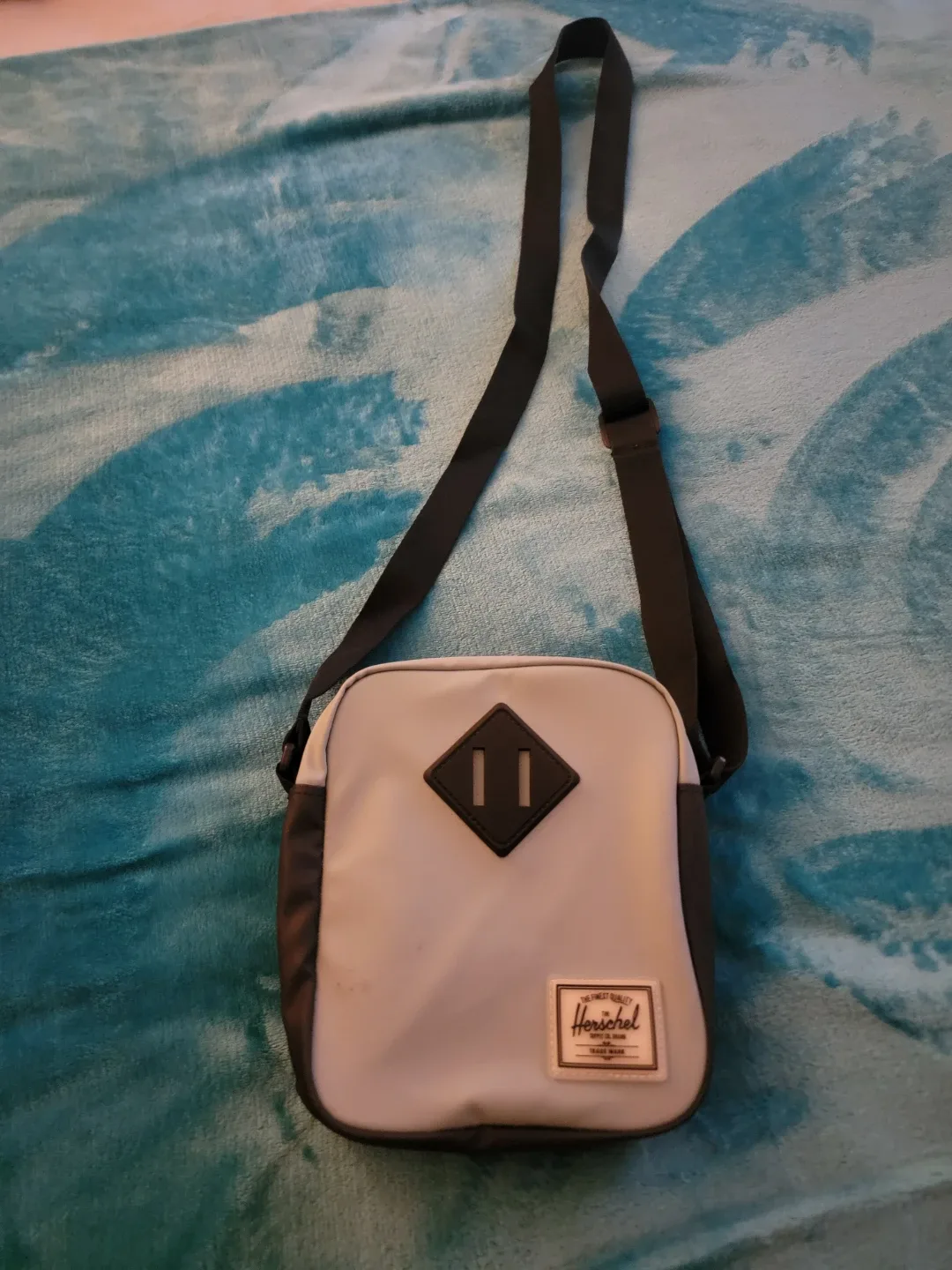 Herschel Supply Co. Crossbody Bag image indicator(2)