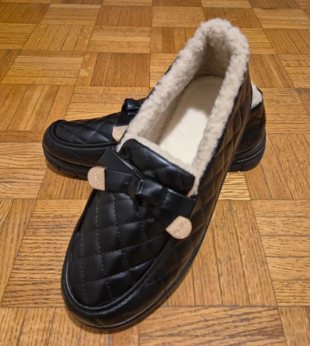 #Cleanout - Black Quilted Loafers