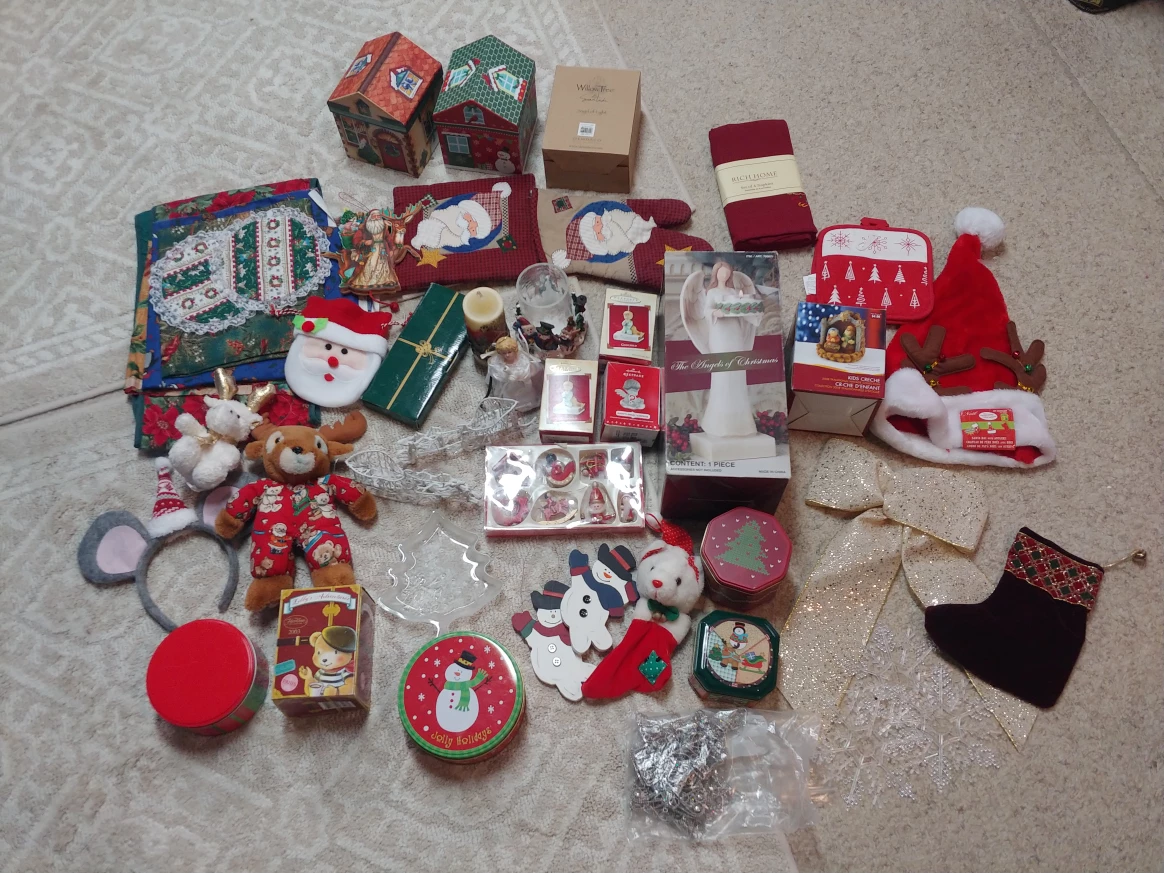 Christmas Decorations Lot