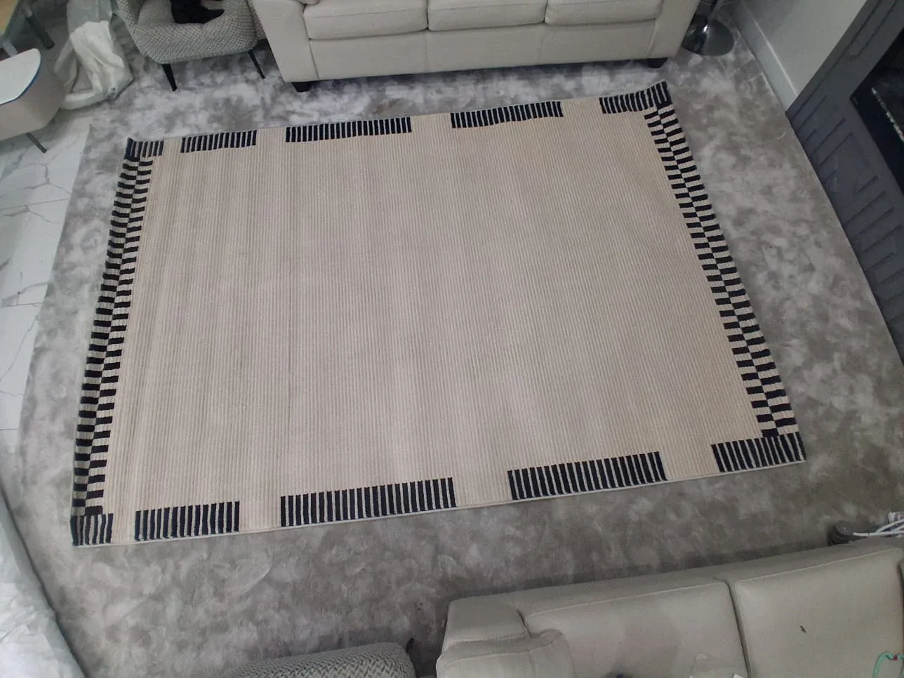 Area Rug image indicator(2)