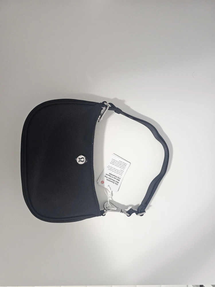 Lululemon City Essentials Mini Shoulder Bag 1L - Black - photo 2