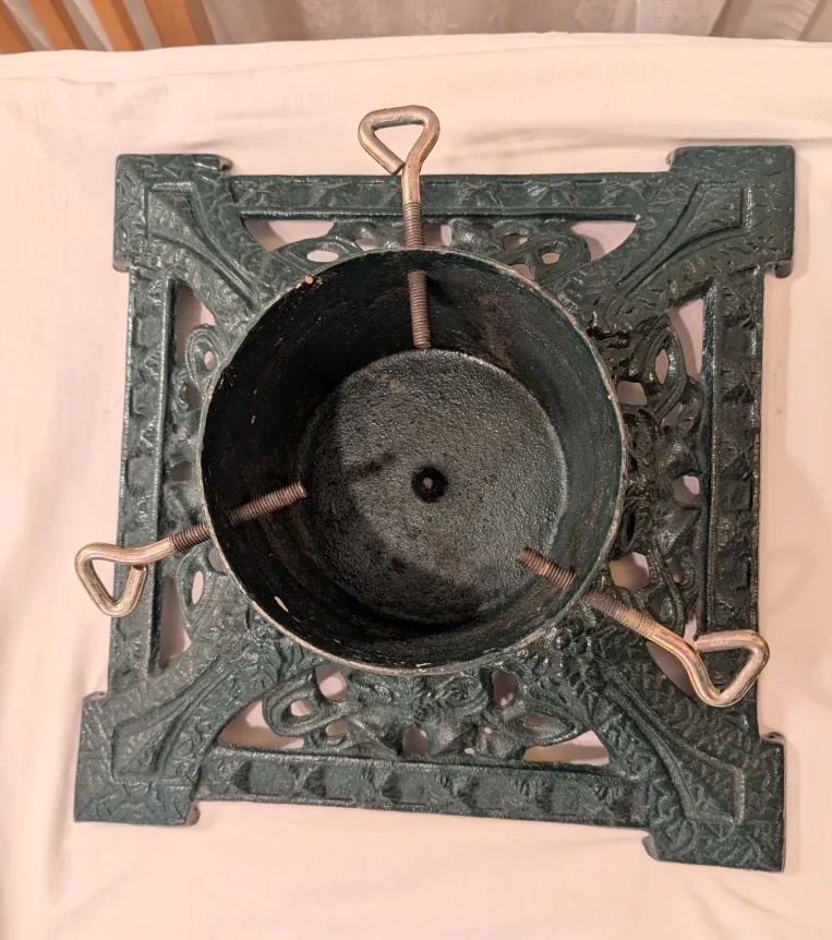 Cast Iron Tree Stand #Cleanout image indicator(3)