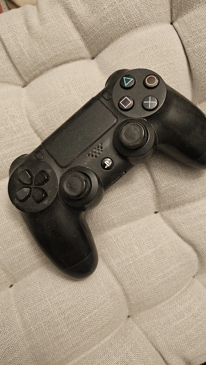 PlayStation 5 & PS4 Controllers [NOT WORKING] - photo 2
