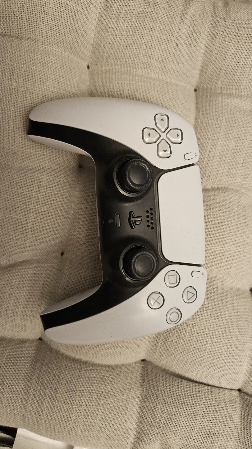 PlayStation 5 & PS4 Controllers [NOT WORKING] - photo 3