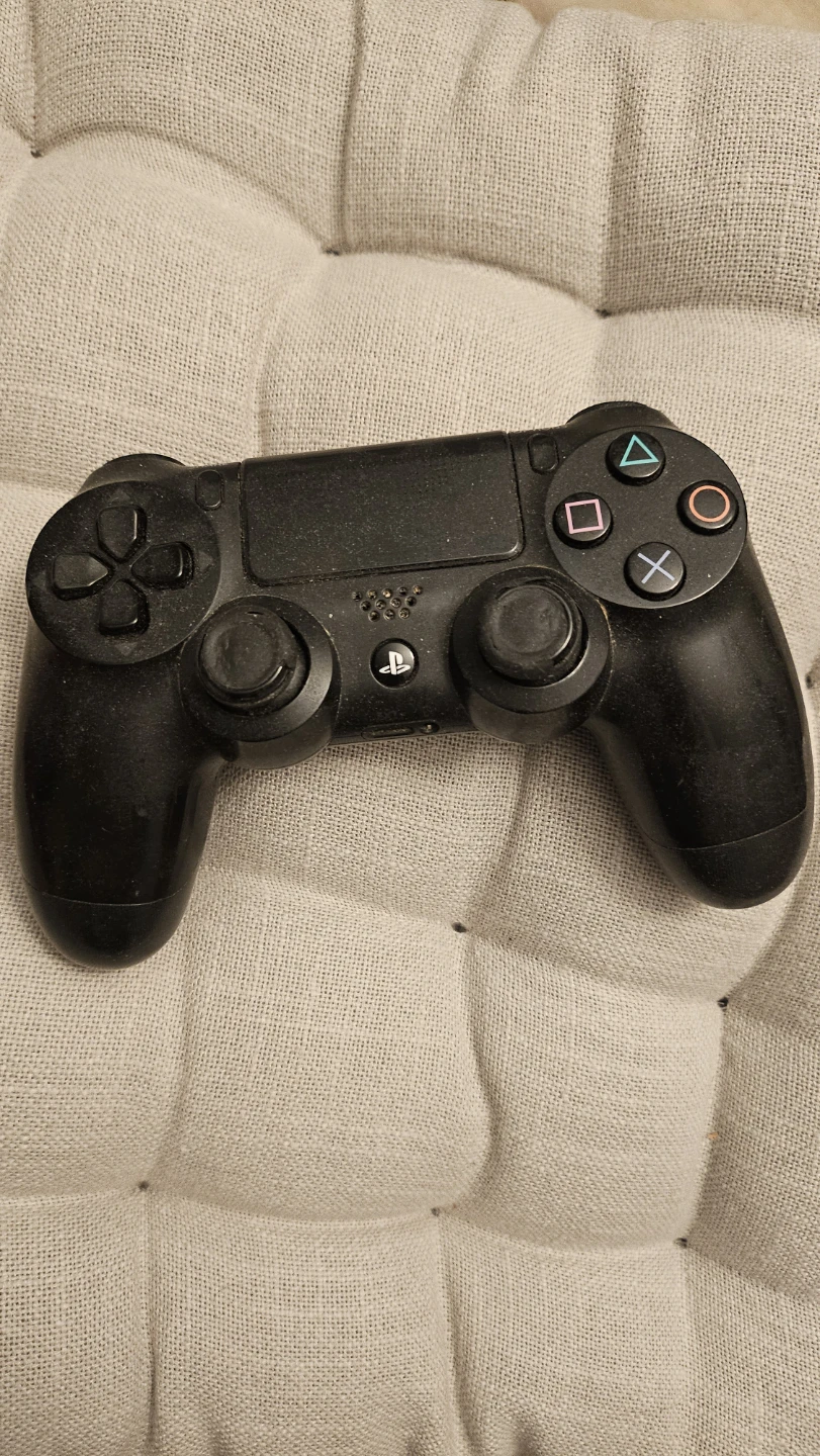 PlayStation 5 & PS4 Controllers [NOT WORKING] - photo 5