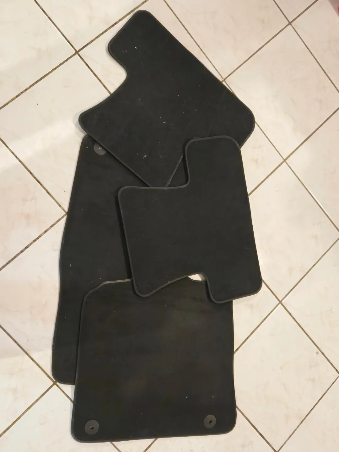 Audi Q5 Car Floor Mats - Black image indicator(2)