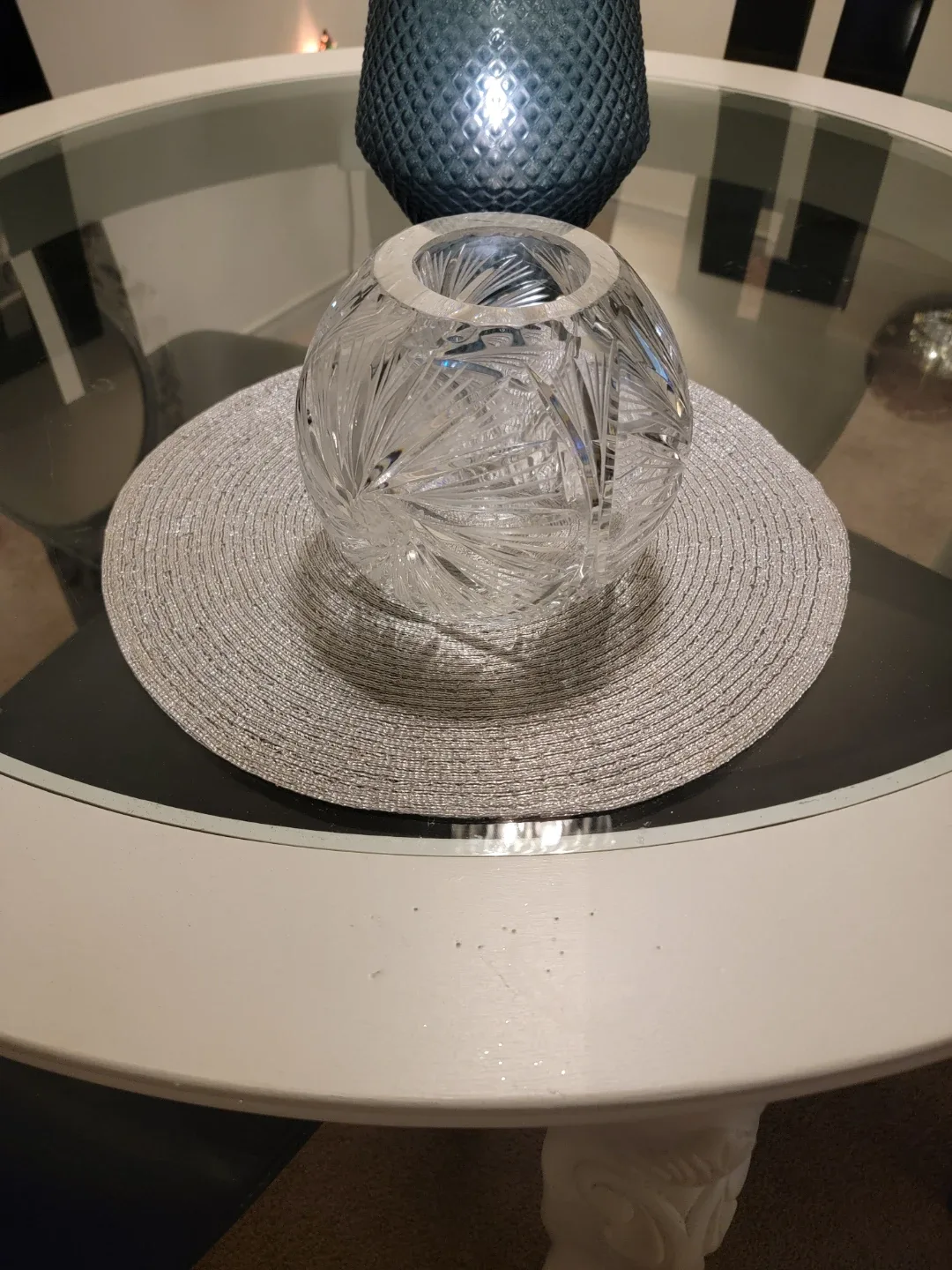 Crystal Vase - Round image indicator(2)