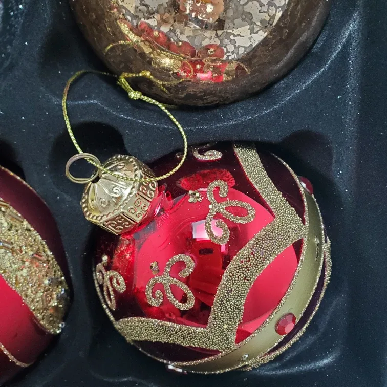 Red & Gold Christmas Ornaments #cleanout image indicator(3)