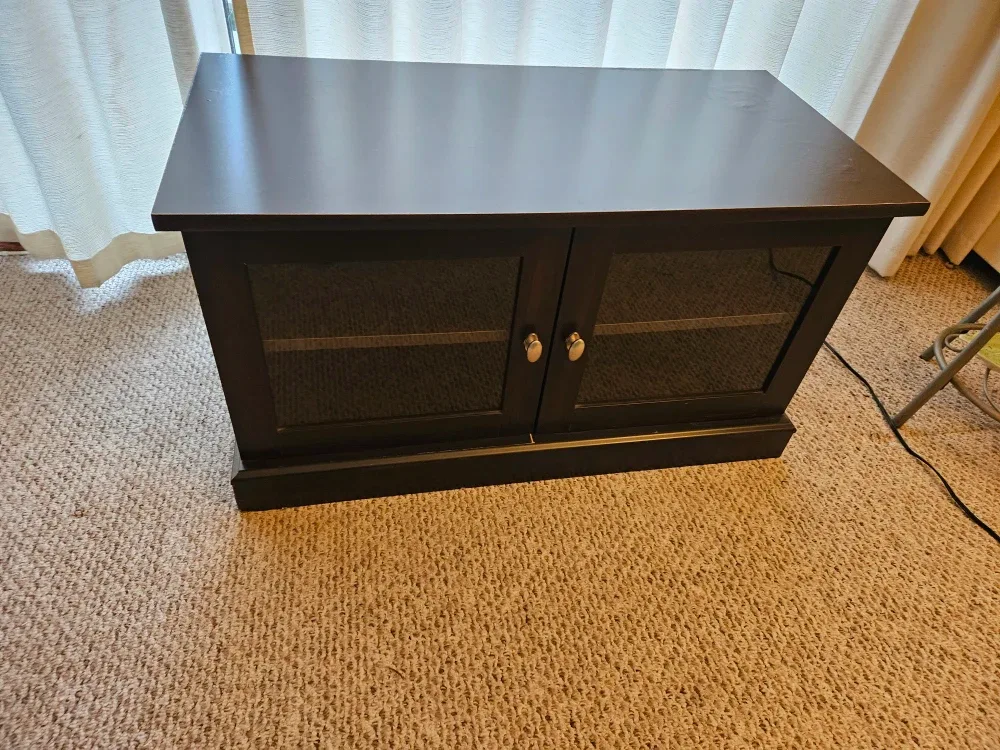 TV console with storage image indicator(3)