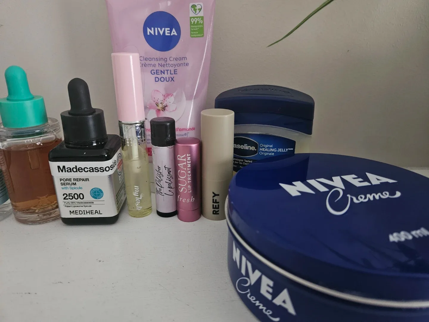 Cosmetics & Free Stuff image indicator(3)