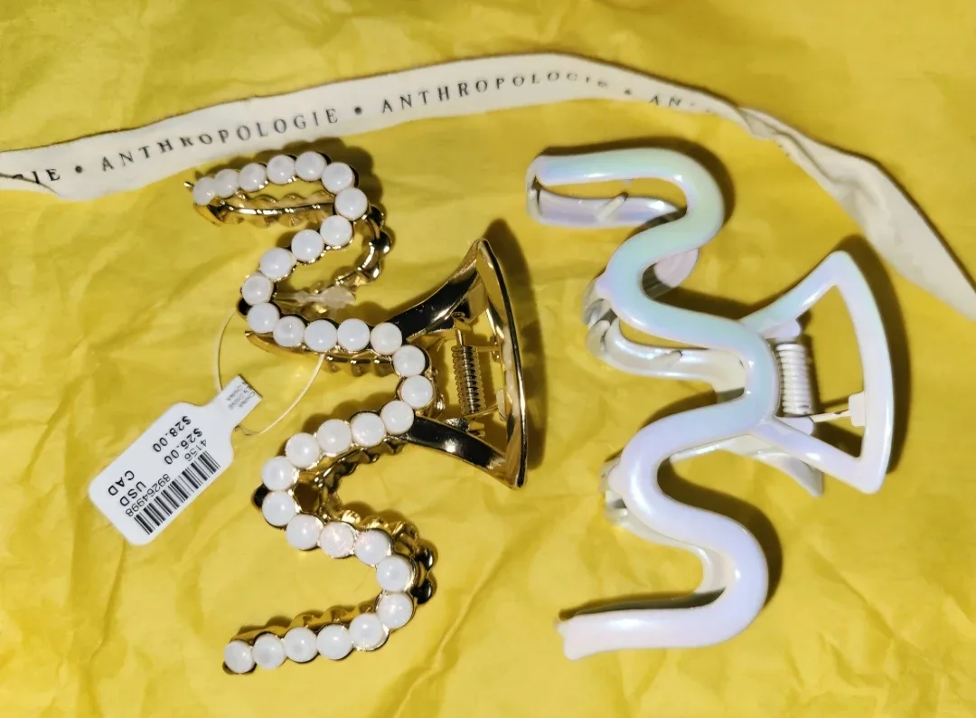 ❣️ New w Tags Anthropologie Hair Clips Iridescent Peach image indicator(7)