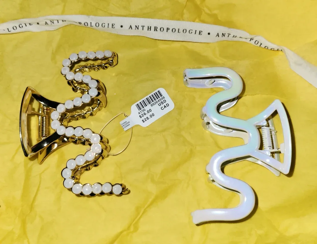 ❣️ New w Tags Anthropologie Hair Clips Iridescent Peach image indicator(8)