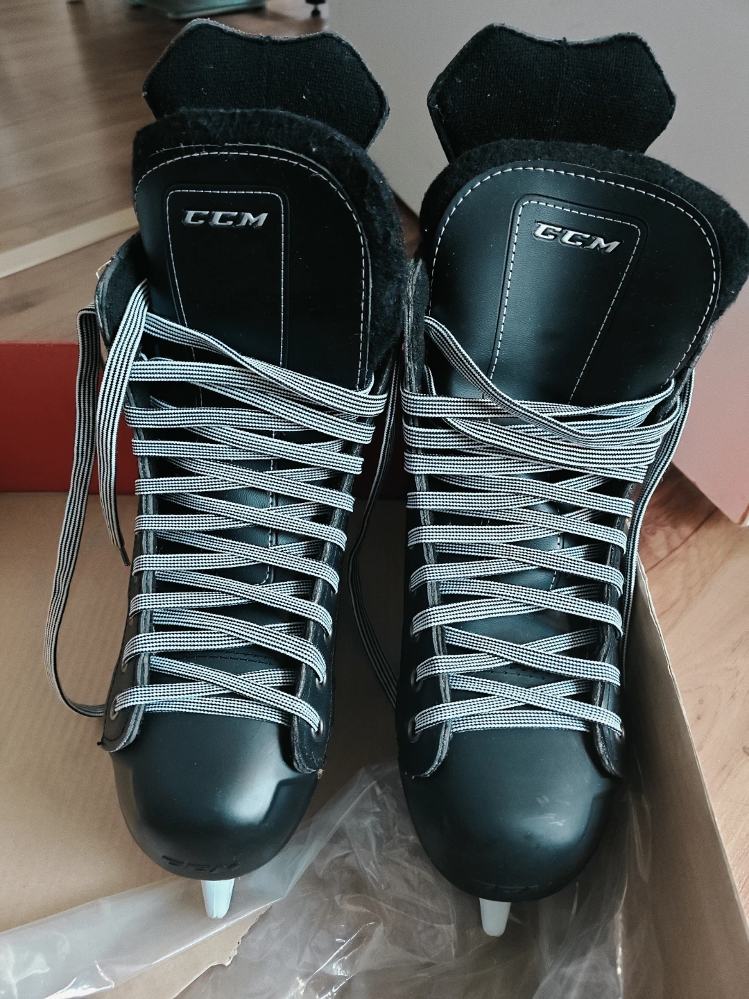 $40 BRAND NEW Men's CCM Custom 01 Ice Hockey Skates, size 8 NEG - photo 2