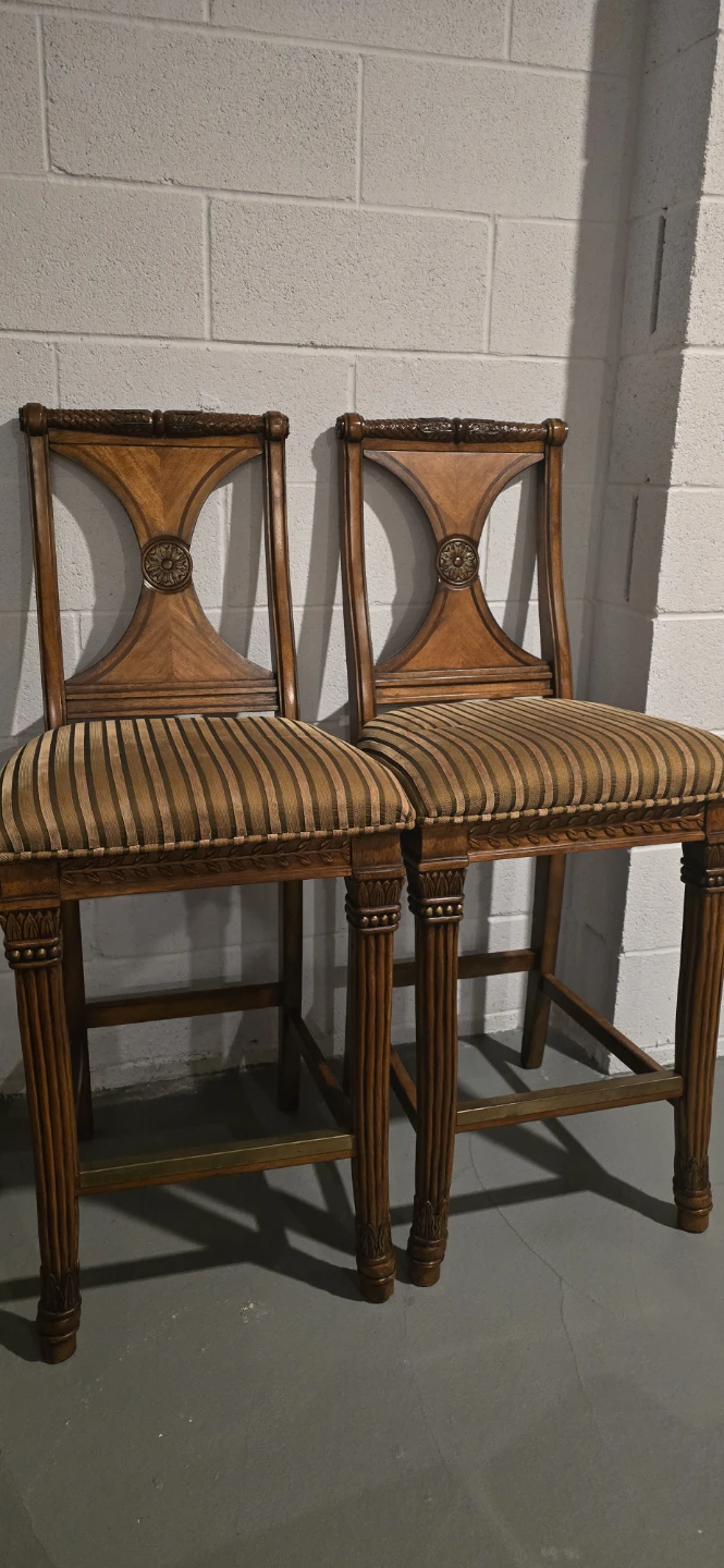 Set of 4 Wooden Bar Stools - photo 4