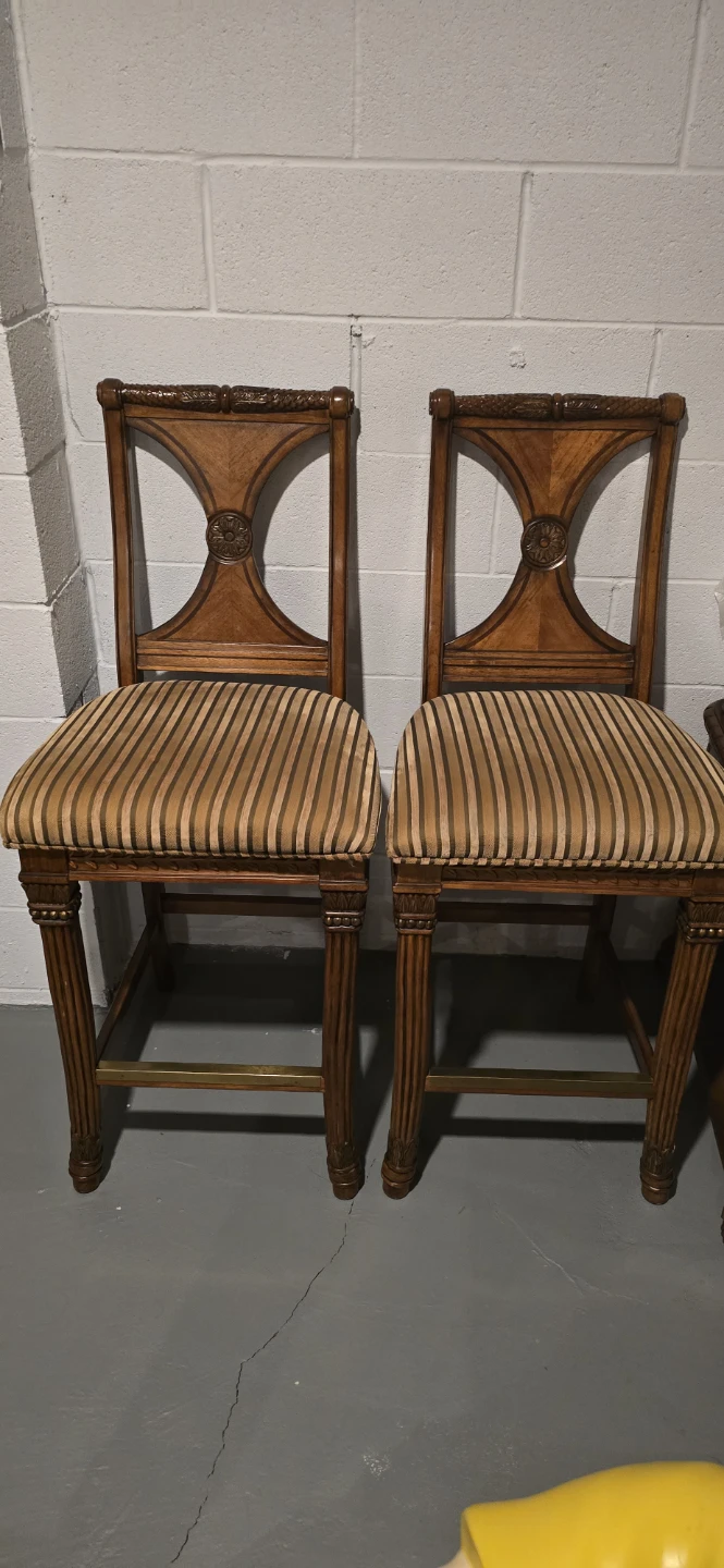 Set of 4 Wooden Bar Stools - photo 5