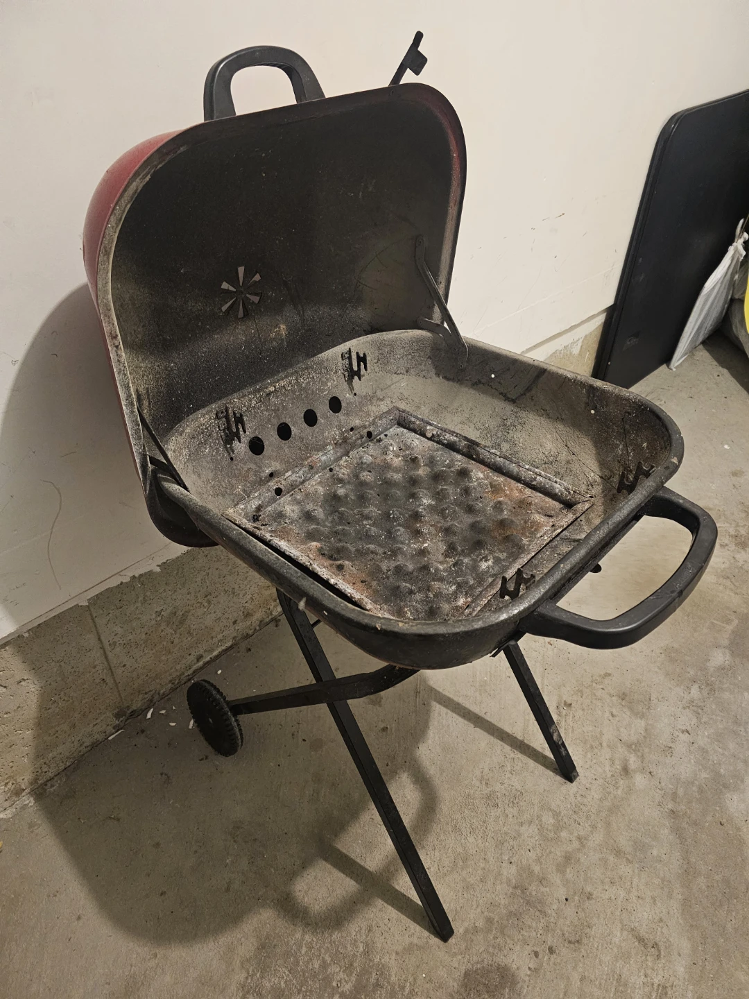 Aussie Charcoal Grill with Accessories - photo 3