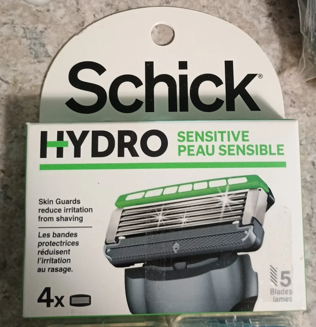 Schick Hydro Sensitive Razor Blades - unopened box 4 Cartridges