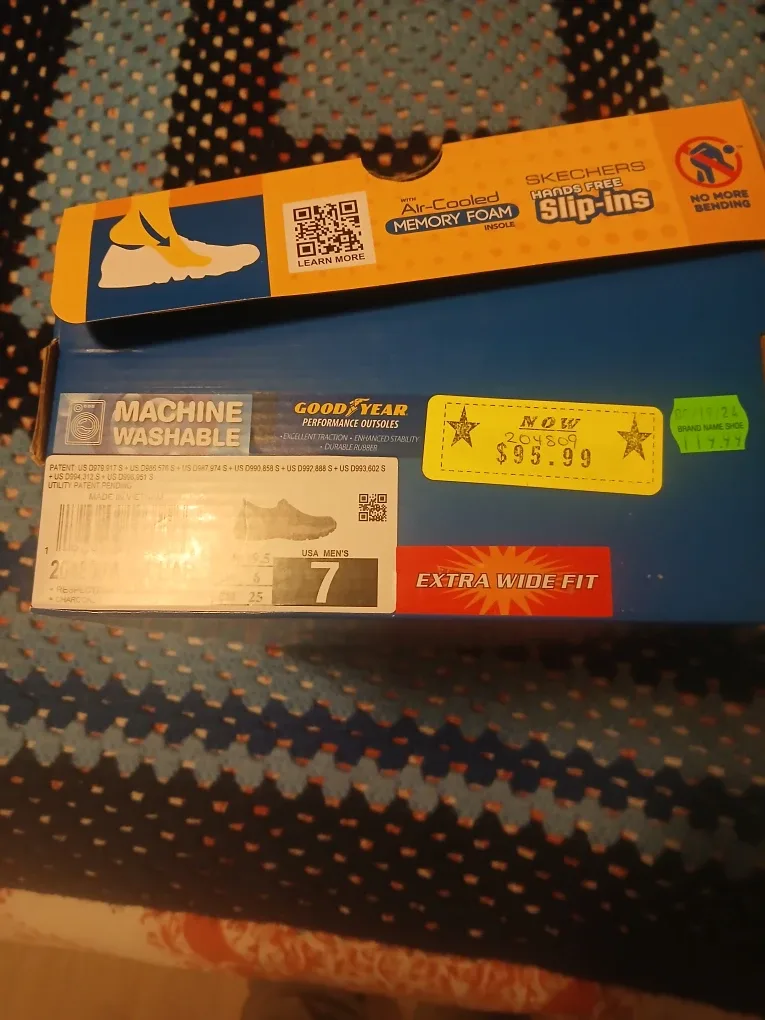 Skechers Hands Free Slip-ins Men's Size 7 Extra Wide image indicator(3)