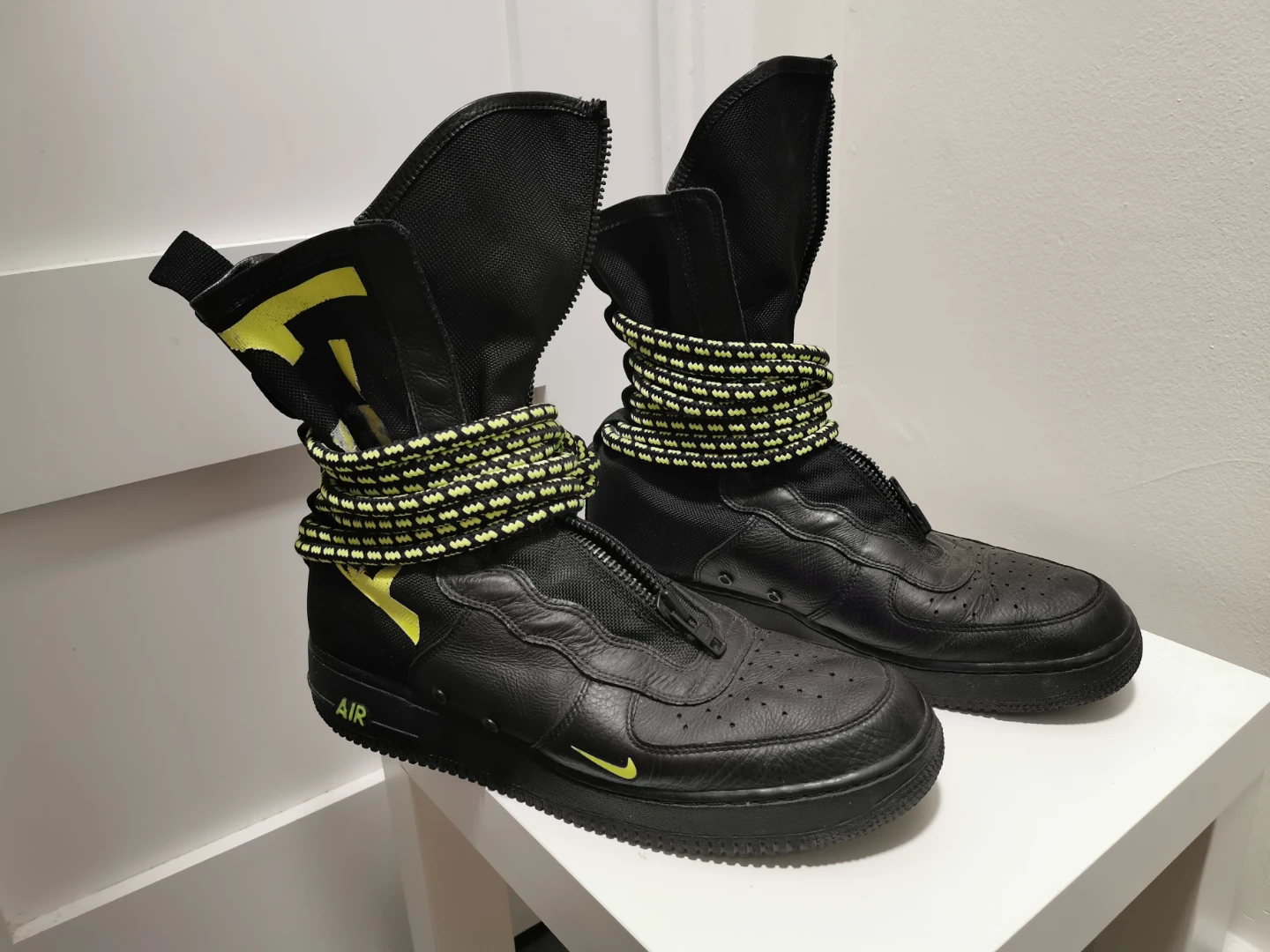 Nike Air Force 1 sf Black Volt High Boots 13US Right 12.5US Left