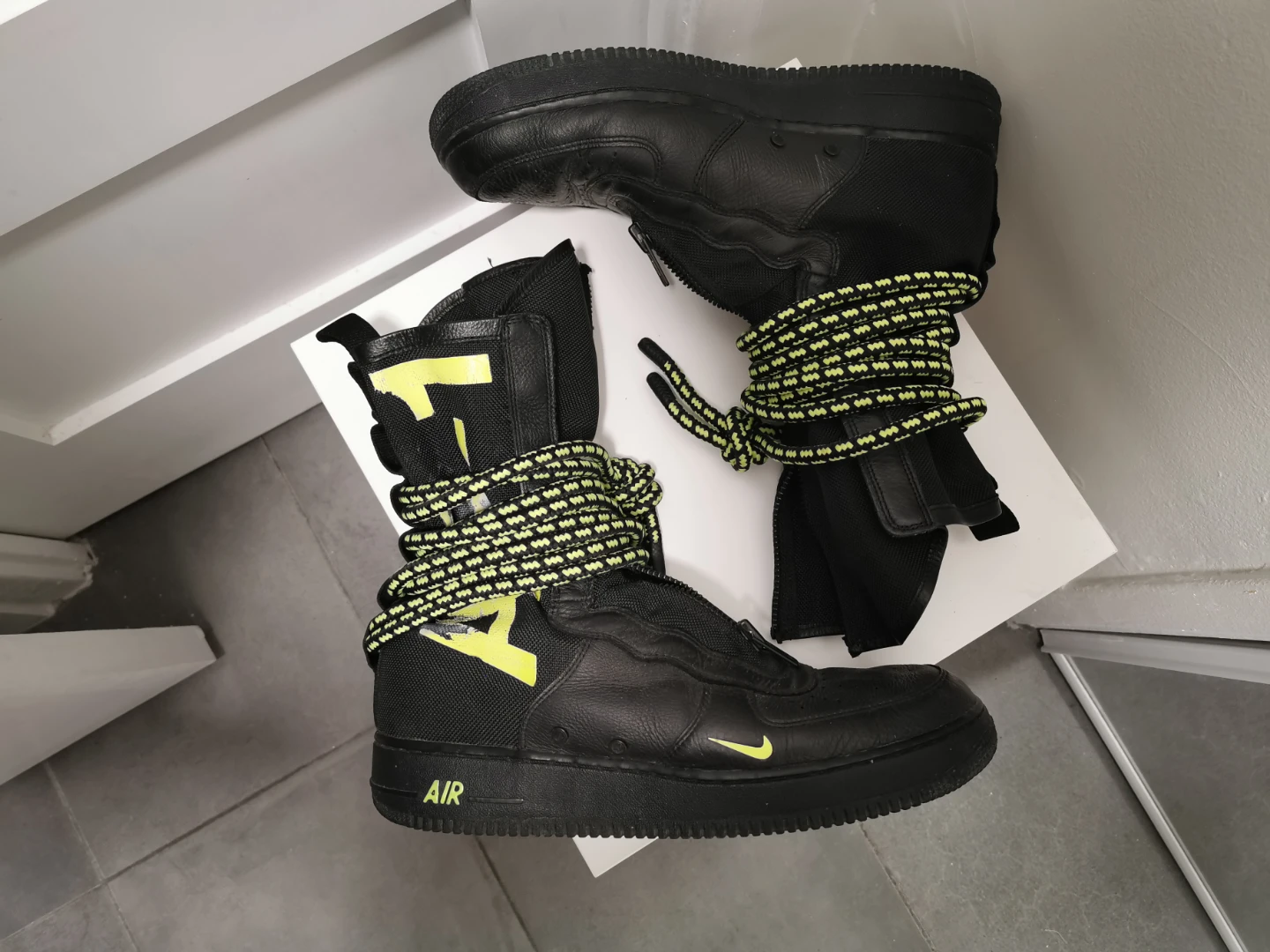 Nike Air Force 1 sf Black Volt High Boots 13US Right 12.5US Left - photo 2