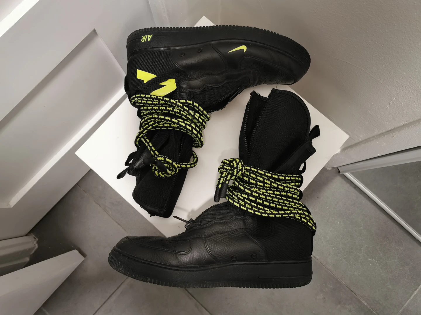 Nike Air Force 1 sf Black Volt High Boots 13US Right 12.5US Left - photo 3