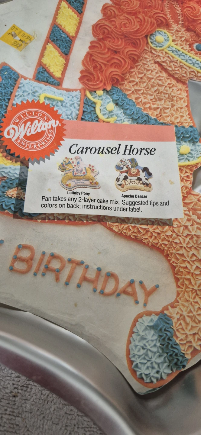 Vintage Wilton Carousel Horse Cake Pan - photo 3