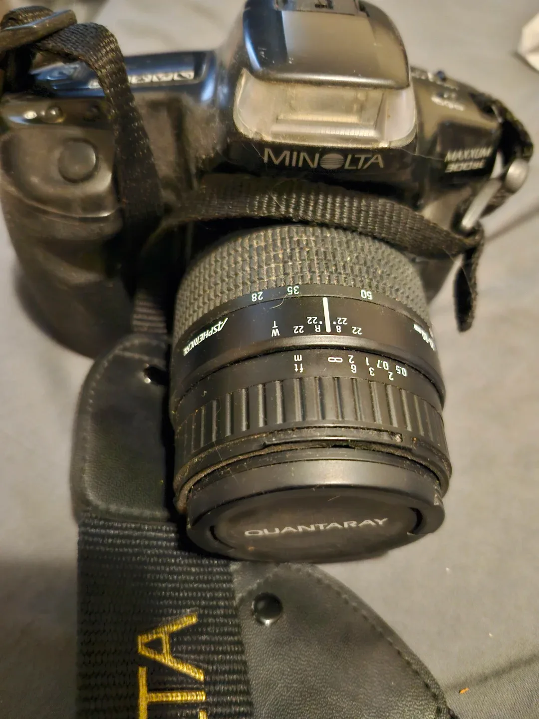 Minolta Maxxum 3000i Camera w/ Quantaray Lens