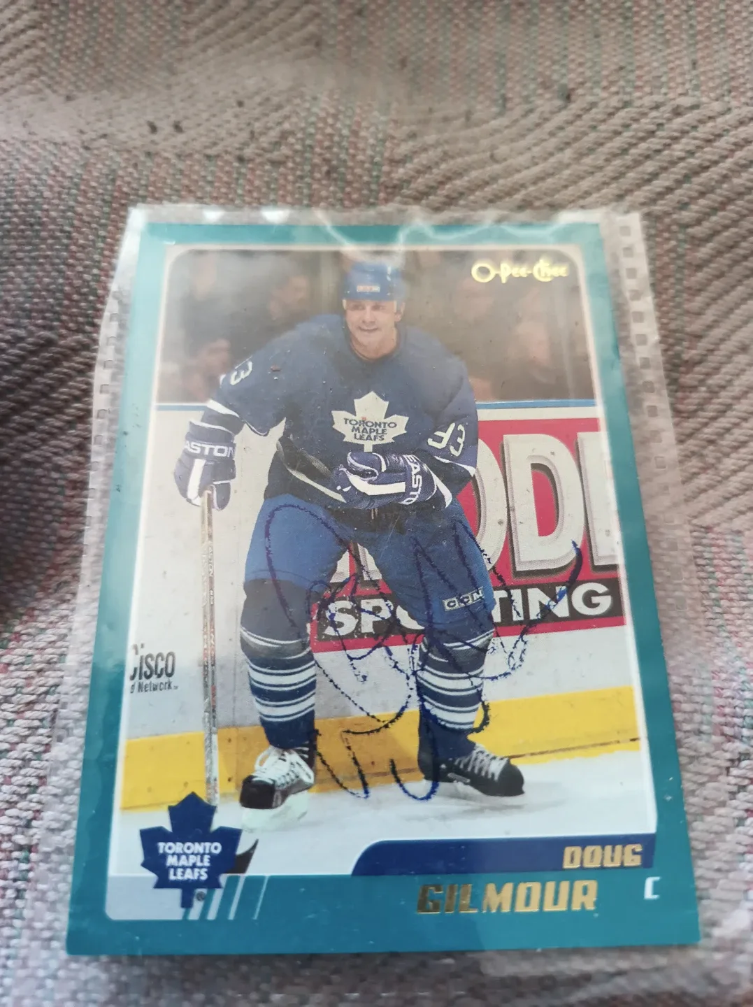 Doug Gilmour Toronto Maple Leafs O-Pee-Chee Card image indicator(2)