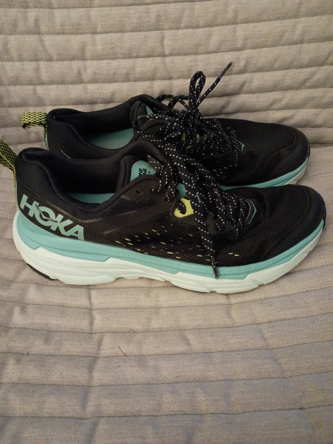 Hoka Challenger ATR 6 Women's Running Shoes size 9 B
