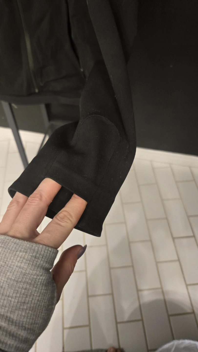 Lululemon Jacket - Size 12 - photo 4