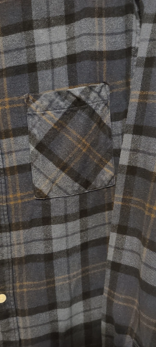 H&M Relaxed Fit Plaid Flannel Shirt - Size M - photo 4