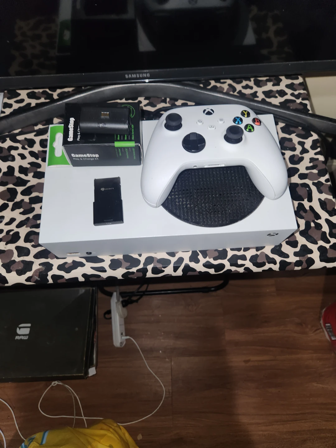 Xbox Series S 1TB Console with GameStop Play & Charge Kit