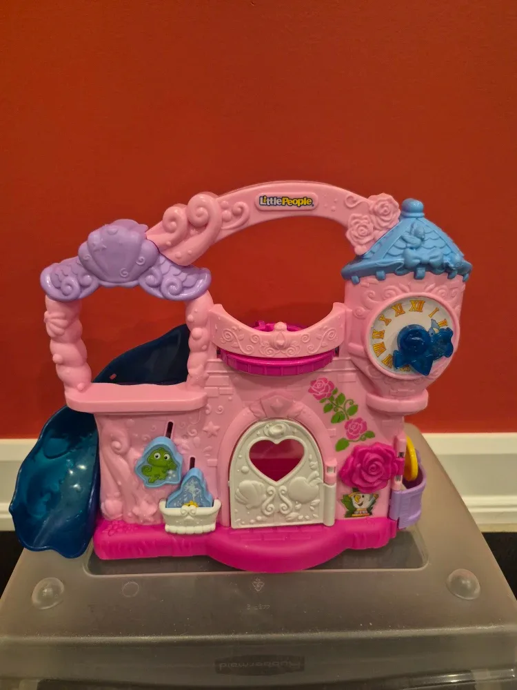 Little People Disney Princess Castle + Figures and BONUS cars image indicator(2)
