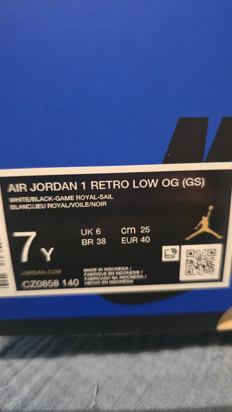 New Air Jordan 1 Retro Low OG (GS) - Size 7Y - photo 2