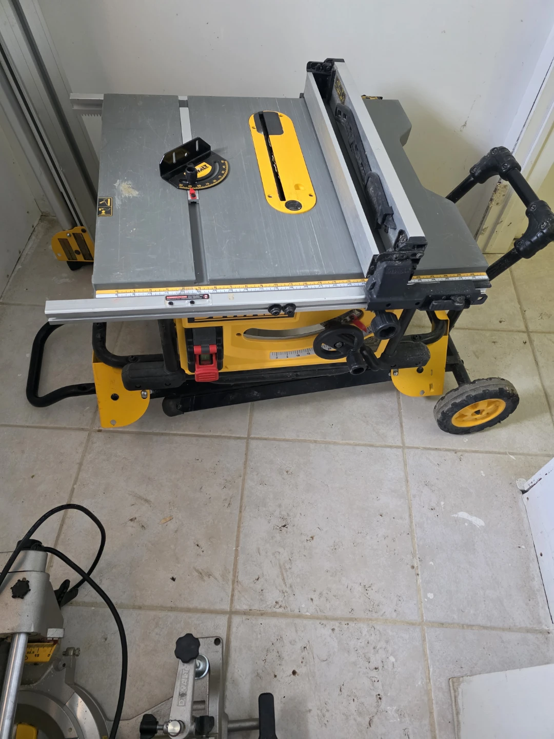 DeWalt DWE7491 Job Site Table Saw - photo 2