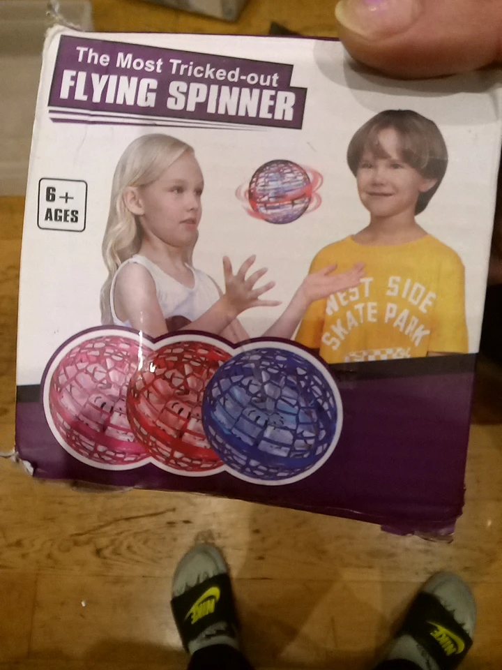 Flynova Pro Boomerang Flying Spinner Ball Toy Ages 6+