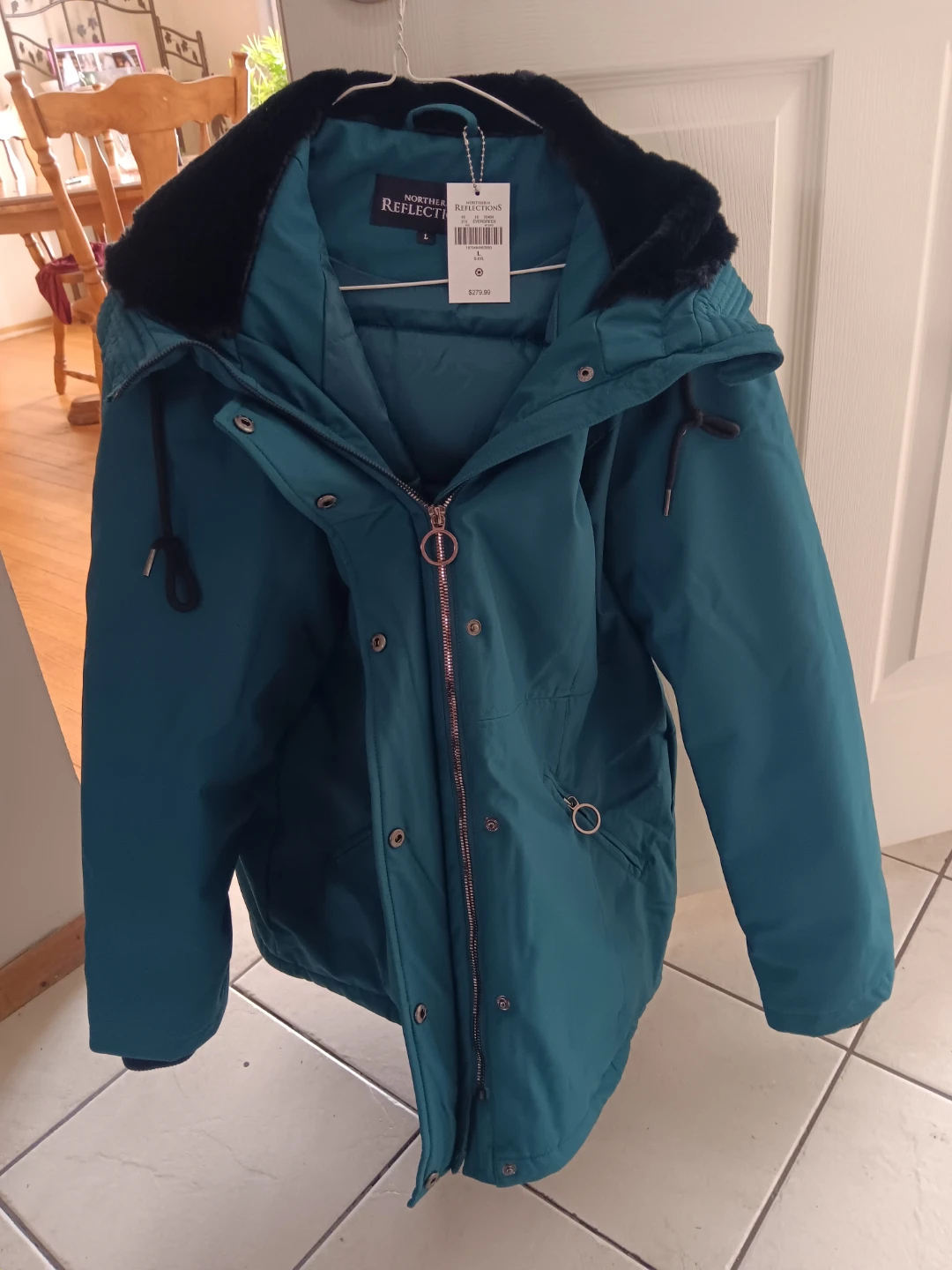 New Never Worn Northern Reflections winter coat - photo 3