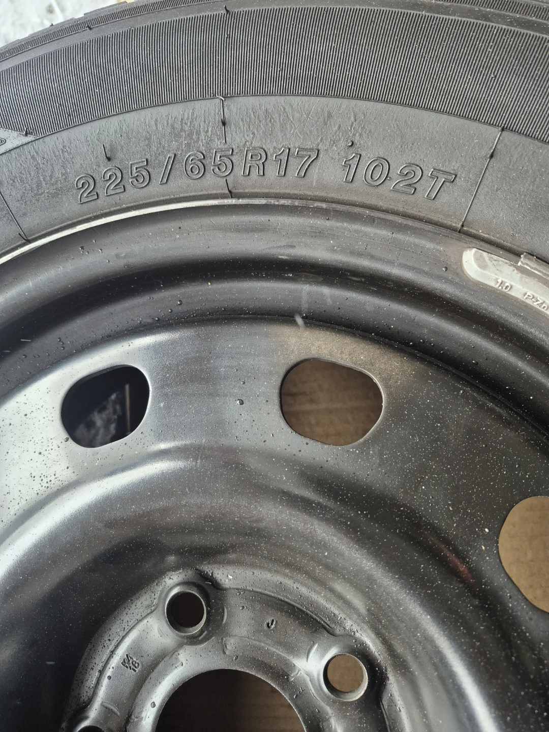 Yokohama Avid S33 225/65R17 Tires on rims (Set of 4) - photo 3