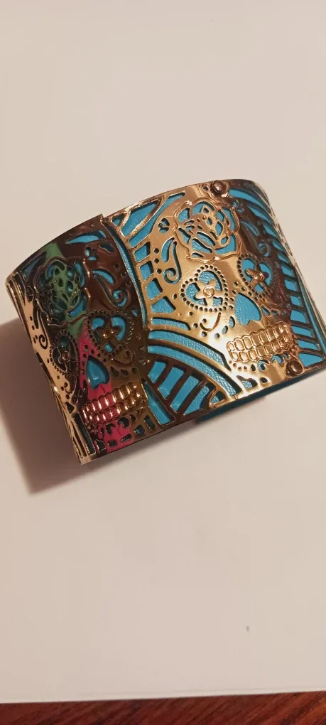 SALE $5! Betsey Johnson SIgned Cuff Bracelet w/ Skull Design image indicator(2)