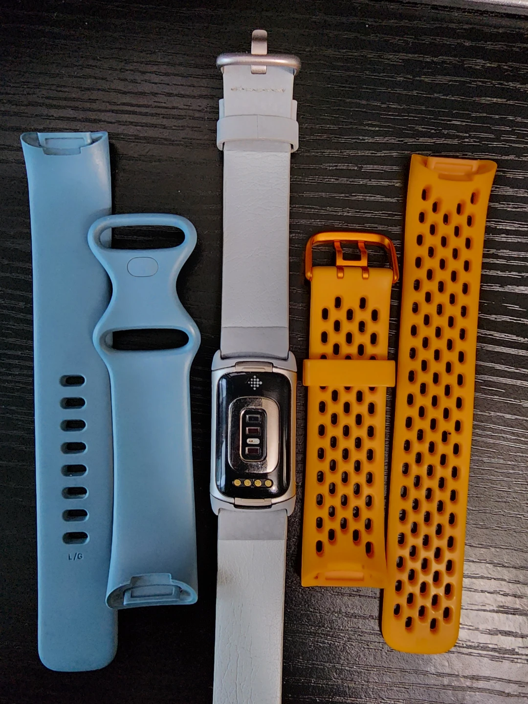 Fitbit Charge 5 -with 2 additional straps - photo 2