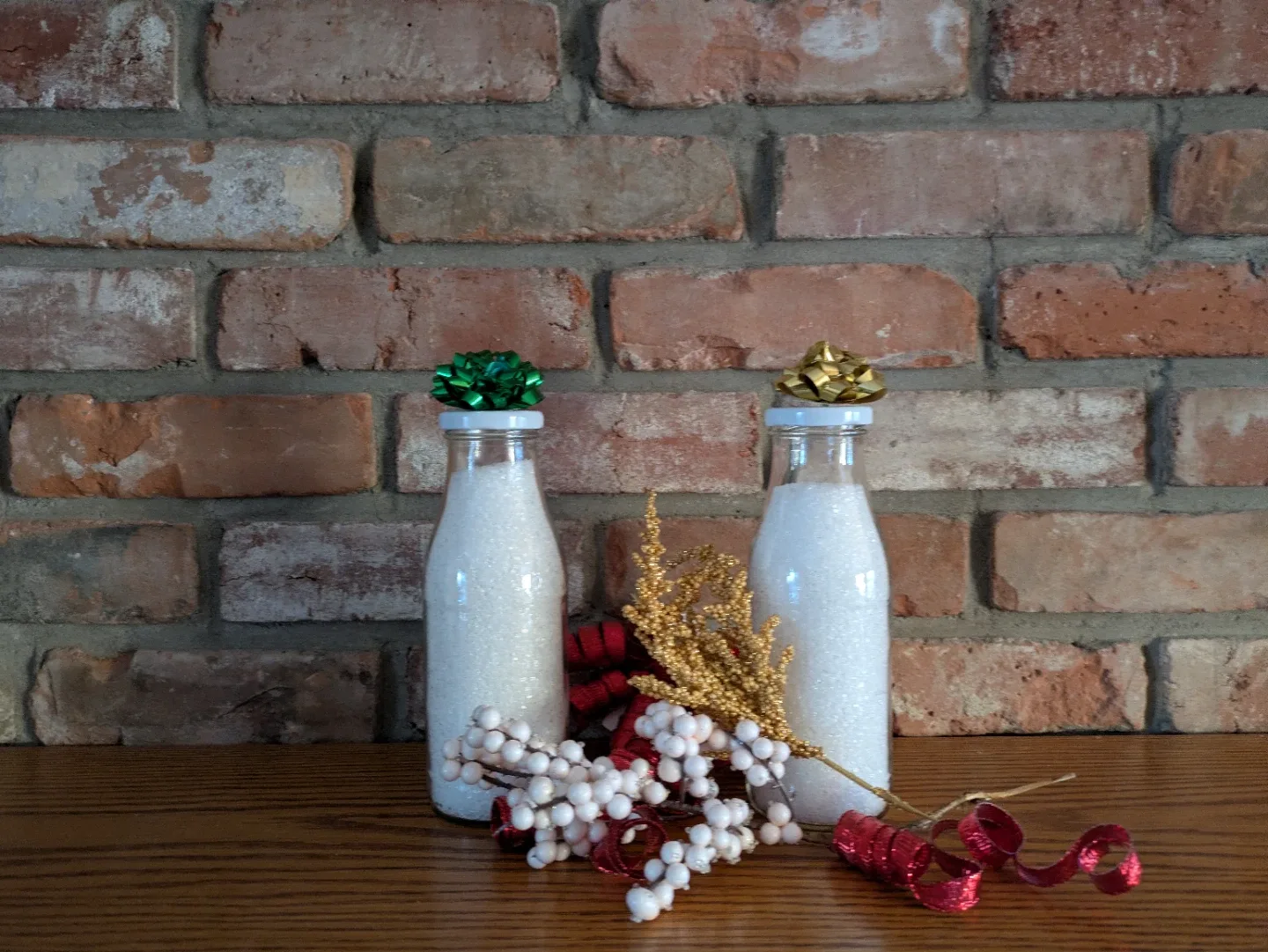 Decorative Empty Bottles image indicator(3)